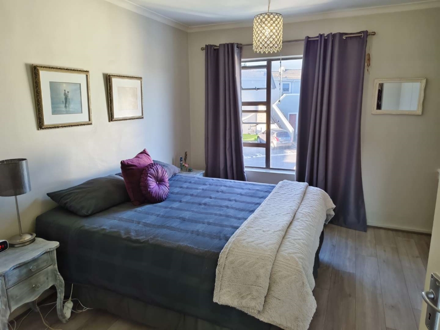 To Let 2 Bedroom Property for Rent in Sonstraal Heights Western Cape